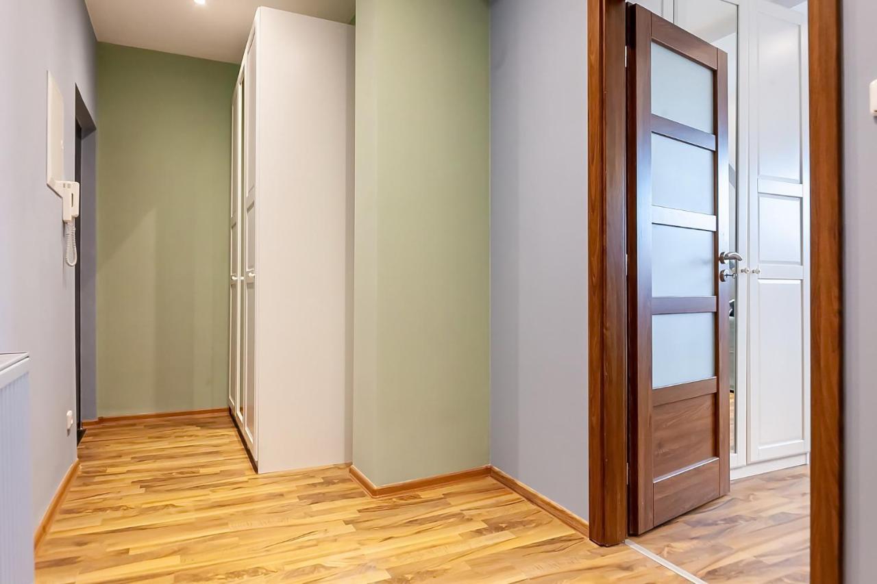 Attic Apartment On Waterfront / View / Netflix Praha Bagian luar foto